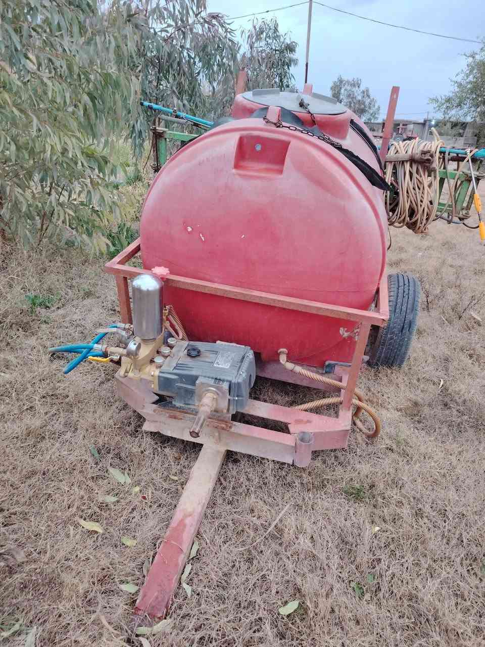 للبيع، بم كفاح، الف لتر مضخة جديده مشتغله ٢٠ بم صوند + جناحين كاردن جديد العنوان سامراء ***********
