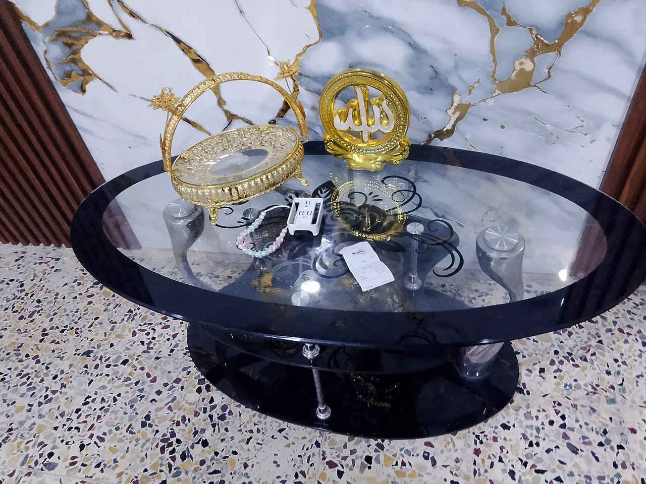 ميز السعر 15 الف
 مكاني حي السكر 
***********
