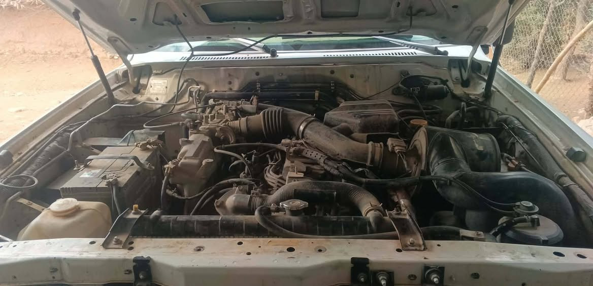 پاترۆڵ 2008مزایدە دیالە وەکالەت مەزموت حیزام پەمپە بجوانی بەس دەرگای دوای تەقیوە ماباقی بەشەرت  گێڕو مەکینەو اکسل بەشەرت بەس لەسایەقی کەمەنرخی95کەمی مامعملە سەیارە پاک ماوەتۆ ***********.ادمین❤
