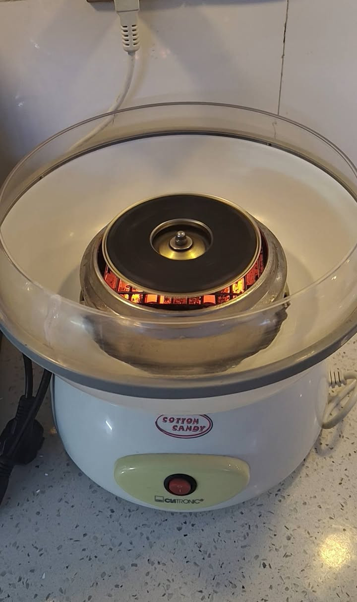 جهاز قلاية زيتية ماركة  SILVER CREST
وحدة جديدة مامستخدمة ووحدة مستخدم
واحد منهن مابي سلة

جهازين ب25

جهاز شعر بنات شغال ب10
مدينة الصدر


**إذا كنت صاحب هذا الإعلان وتريد حذفه لأي سبب، رجاءا أرسل رسالة إلى الدعم الفني**