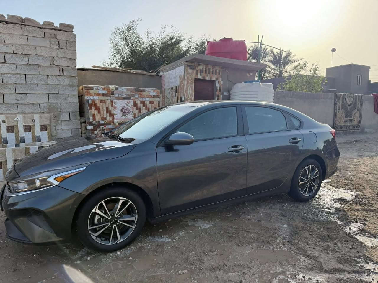 كي فورتي ٢٤ مكفوله من الصبغ ول تبديل
سوناره  موجود بل صور
ماشيه40
قياده ذاتيه
مثبت سرعه
تحديد مسار 
مانع اسطدام

رقم مثنى حره بسمي مداور ثاني يوم 
سعر ١٦٥بيه مجال  ***********
