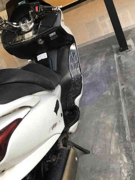 السلام عليكم شباب دراجه للبيع فورزا  08 دراجه حلوه ومرتبه جاهزه ع اخر حبايه ادامه كامله مسويلها مجفته تجفيت كامل ومضبوط وتجي تفحص وتقتنع بيها الدراجه منفوضه نفض من تايرات فلتر هوه ملف شحن باتري مري بطيخه كله جديد وبيها ورقه وحده مال منفيس بس دراجه كامله مكمله السعر 850 الف وبيها مجال كلش بصيط والي يكول غاليه يلكه احسن منها ان شاء الله مكاني بغداد قريب ع بسمايه اتصال ع الرقم *********** تحياتي الكم
