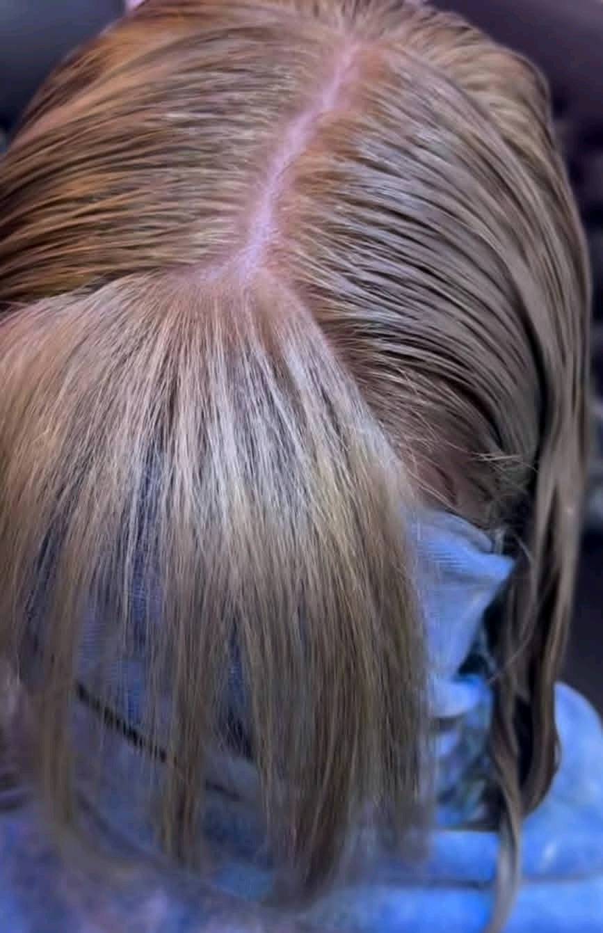 #عروض_تهز_الكاع
🎄بمناسبة رأس السنة🎄
🎇🎈🧨🎁🎆🎇✨
سويتلكم عرض يجنن لمدة اسبوع 
اوقات الدوام من الساعه 10صباحا لغايه 8 ليلا 
الافضل الحجز قبل الحضور 

1_ قص شعر 10الاف 
2 _قص +تريتمنت معالج مرمم 15 الاف 
3_حف الوجه ب الخيط 10لاف 
4_ واكس للوجه + خيط ب15 الف
5_ تنضيف بشره بجهاز البخار حار وبارد وإزالة الرؤوس السوداء
والدهون 20 الف
5_تنضيف عادي 10الف
نجي للشعر 
1 _تجذير للشعر فقط 15 الاف 
2_ صبغ شعر القصير 25 
3_ صبغ شعر وسط 30
4_ صبغ للشعر الطويل 40 
5_ ميش كذله وزلف فقط 20 
6 _ميش للشعر القصير 35 
7_ ميش للشعر المتوسط 45
8_ ميش للشعر الطويل 65
📌 العنوان
💒كربلاء حي الحر قرب مجمع ليمونة الأول
💇#مركز_ايليانا_للحلاقة_والتجميل
للحجز والاتصال
📲***********
☎️***********