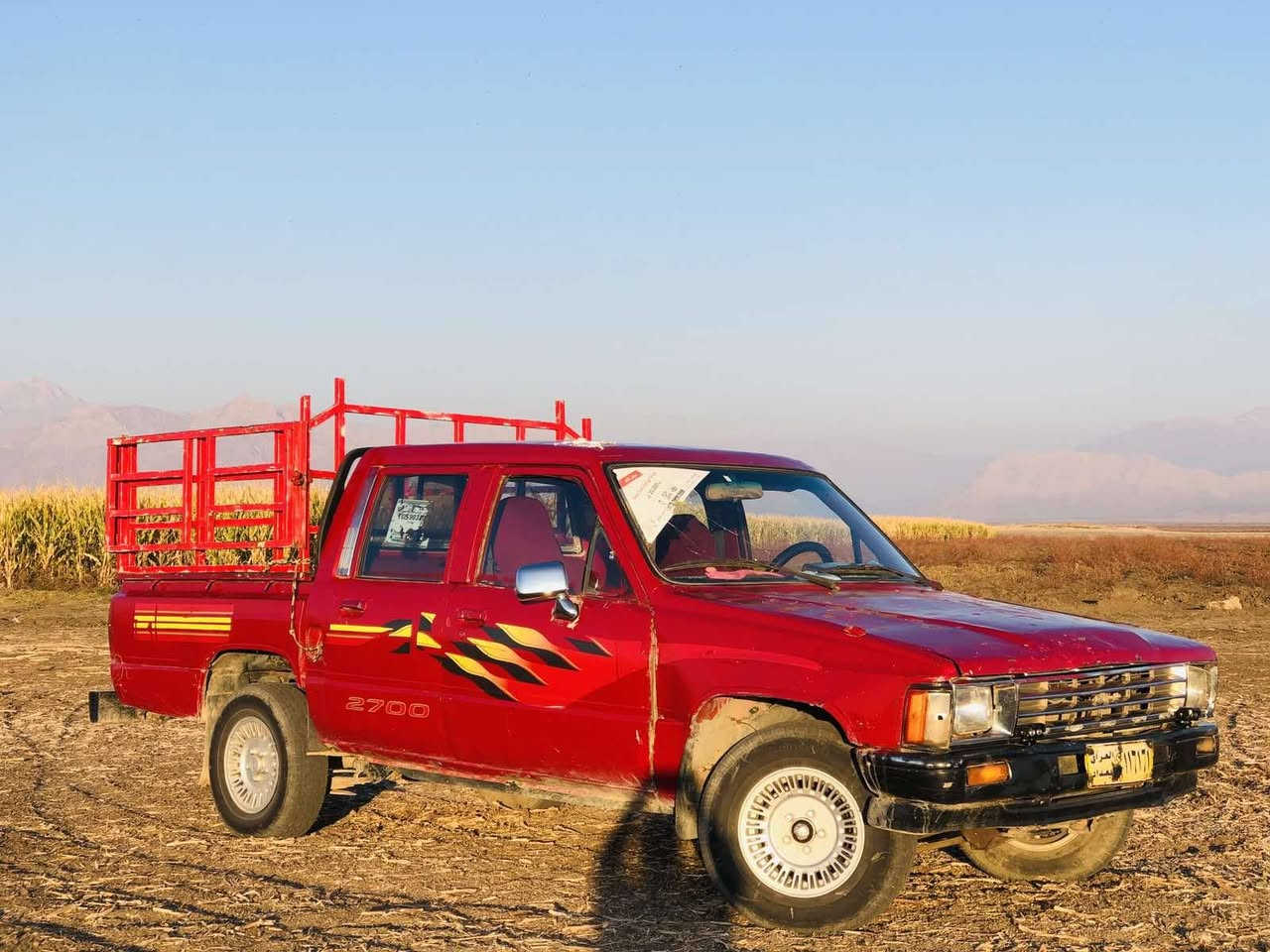 سڵاوی خواتان لێ بێت ئەم پیکابەسورە جوانە یابانیە بۆ فرۆشتن، مۆدێل 1988،ئەوەلیاتی مەزبوتە بەشەرتە،هەموو ئەوراقەکانی بۆ کراوە ، بەڵام ئاڕمەکەی ون بوە،بەشەرتی گێڕومەکینەتەقەو ڕەقەی بەشەرت ، کارەبای هەموی مەزبوتە، تایەکانی مەزبوتن لۆکن ،چرپەی تێدانیە ،بەڵام ئەکسلی تۆزێ سەوتی تێدایە، ئەوەش ڕەقەمی سەحەبەکەی شوێن ڕانیە چوارقوڕنە ***********
*********** بشدار, السليمانية
