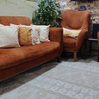 تخم • ١٠ مقاعد • كوشات