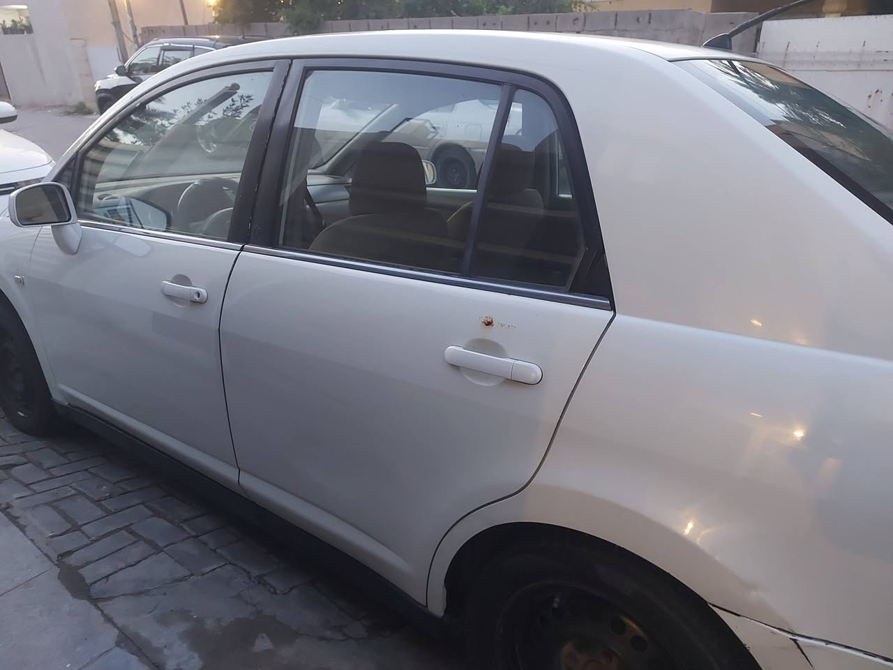 للبيع سيارة نيسان تيدا موديل ٢٠٠٧ موضحة بالصورة بالنسبة لكشرها والشوف افضل.. مكينة جيدة  الصدر تعبان من ورا مشط استيرن يعني يجوز مشط الاستيرن هو مخرب الصدر يعني يجوز بس هو عاطل... تبريد شغال باسمي السنوية لغاية ٢٠٢٧ اعتقد.. موجود عل الخاص اجاوب السعر ٦٨ مكانها بغداد السيدية


**إذا كنت صاحب هذا الإعلان وتريد حذفه لأي سبب، رجاءا أرسل رسالة إلى الدعم الفني**