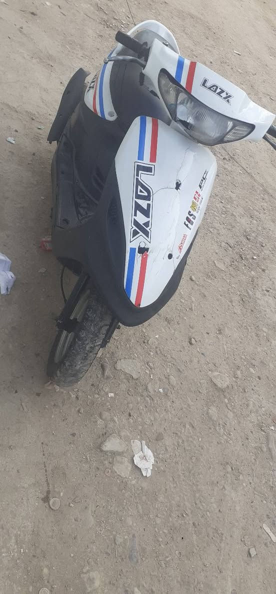 سلام عليكم دراجه ماكس قجمه سلف هندر كهربات كله شغاله مكينه ناعمه شلع معدل أوراقها كامله مكاني غزاليه سعر ٣٠٠شراي يخابره ***********
