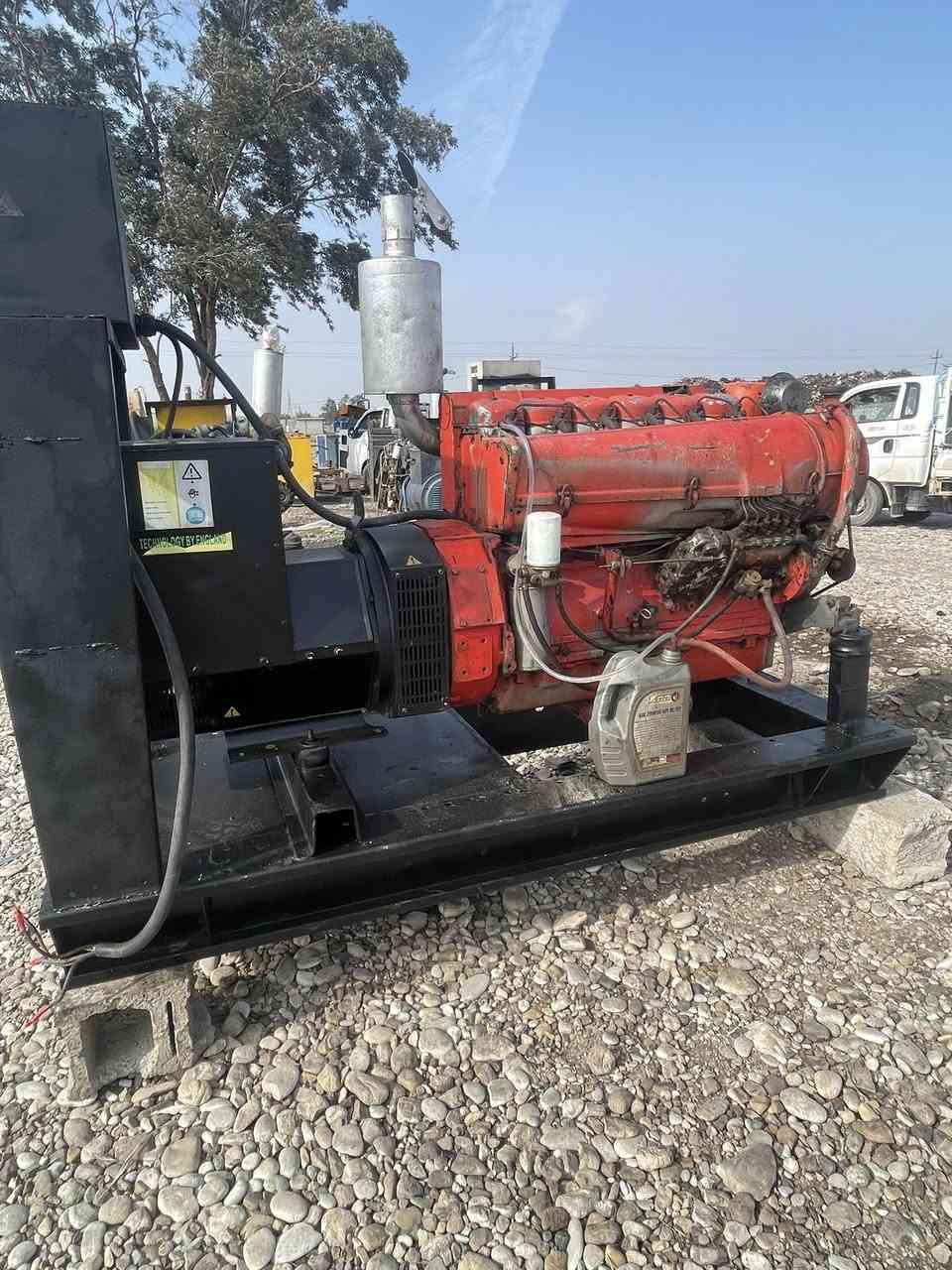 اسلام عليكم محرك دويز 6بستم حاويه شرط برغي مامفتوح توليد 90كيفي ستانفورد المحرك جاهز علشرط  المكان ديالى كفري ***********
