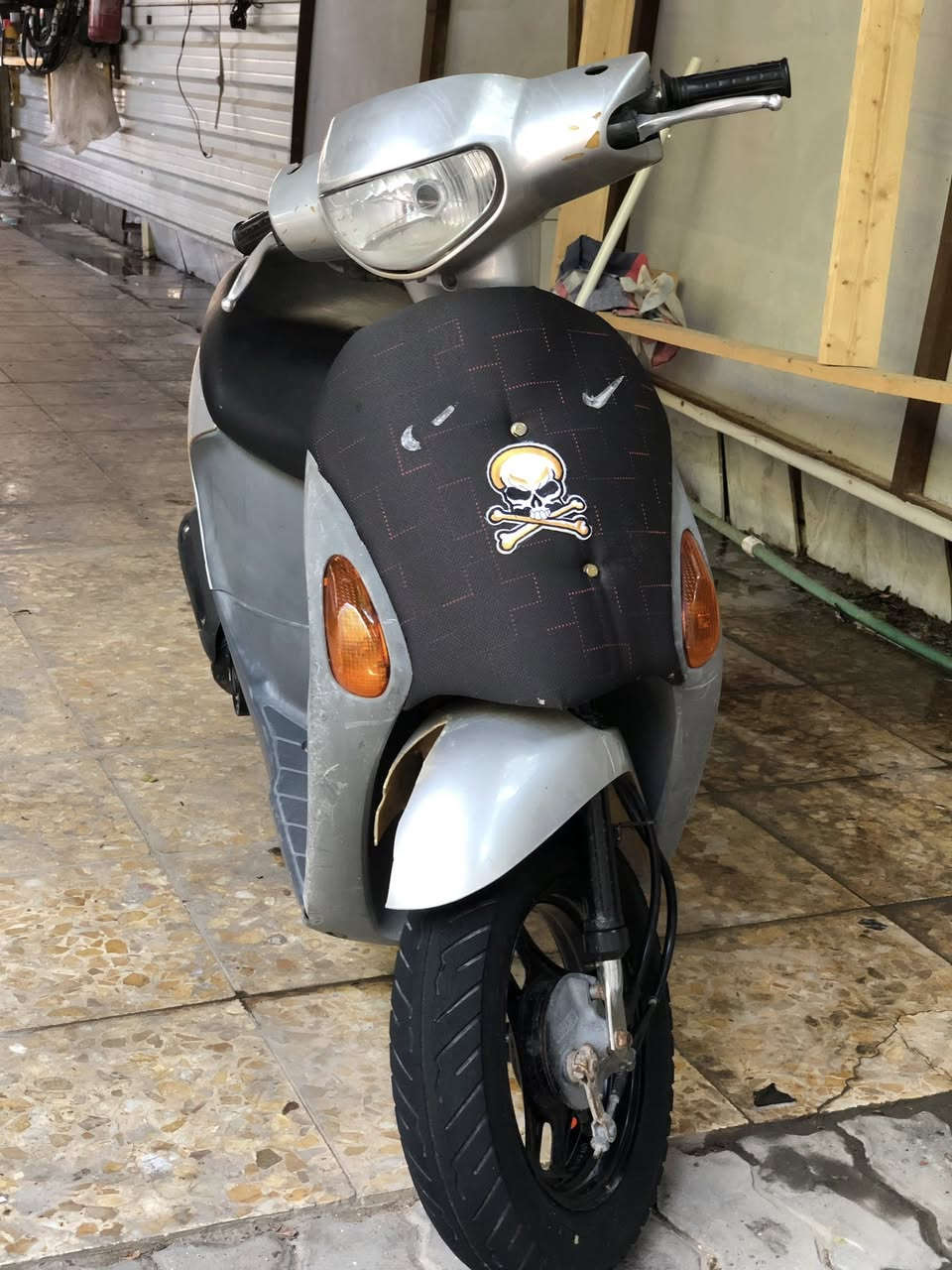 دراجة سازوكي ولفات مال باله الياباني
سرعة 60 مكينه مامفتوحه ع بلادها مكاني البصره 
***********
