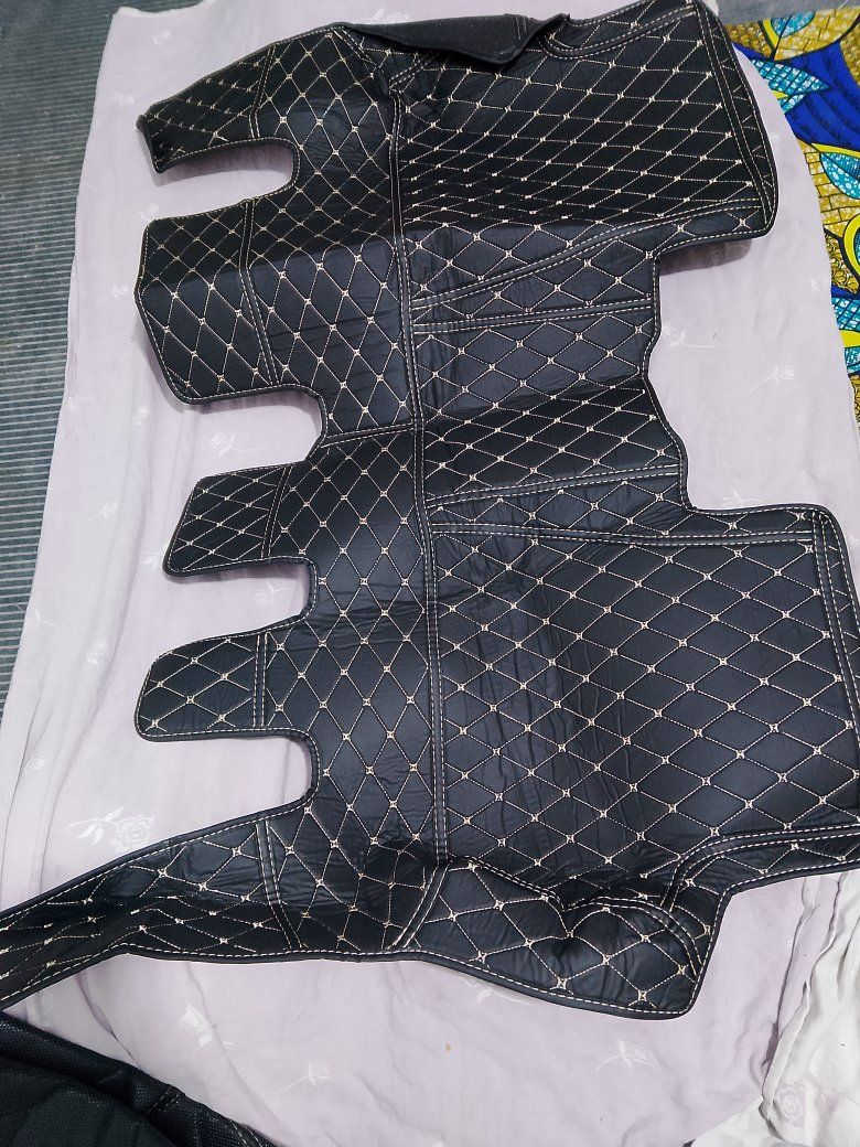 متوفر ارضيات سيارة 👈جلد بهذا الشكل
ب 10 الاف 
التوصيل بغداد 5 
 محافظات 6


**إذا كنت صاحب هذا الإعلان وتريد حذفه لأي سبب، رجاءا أرسل رسالة إلى الدعم الفني**