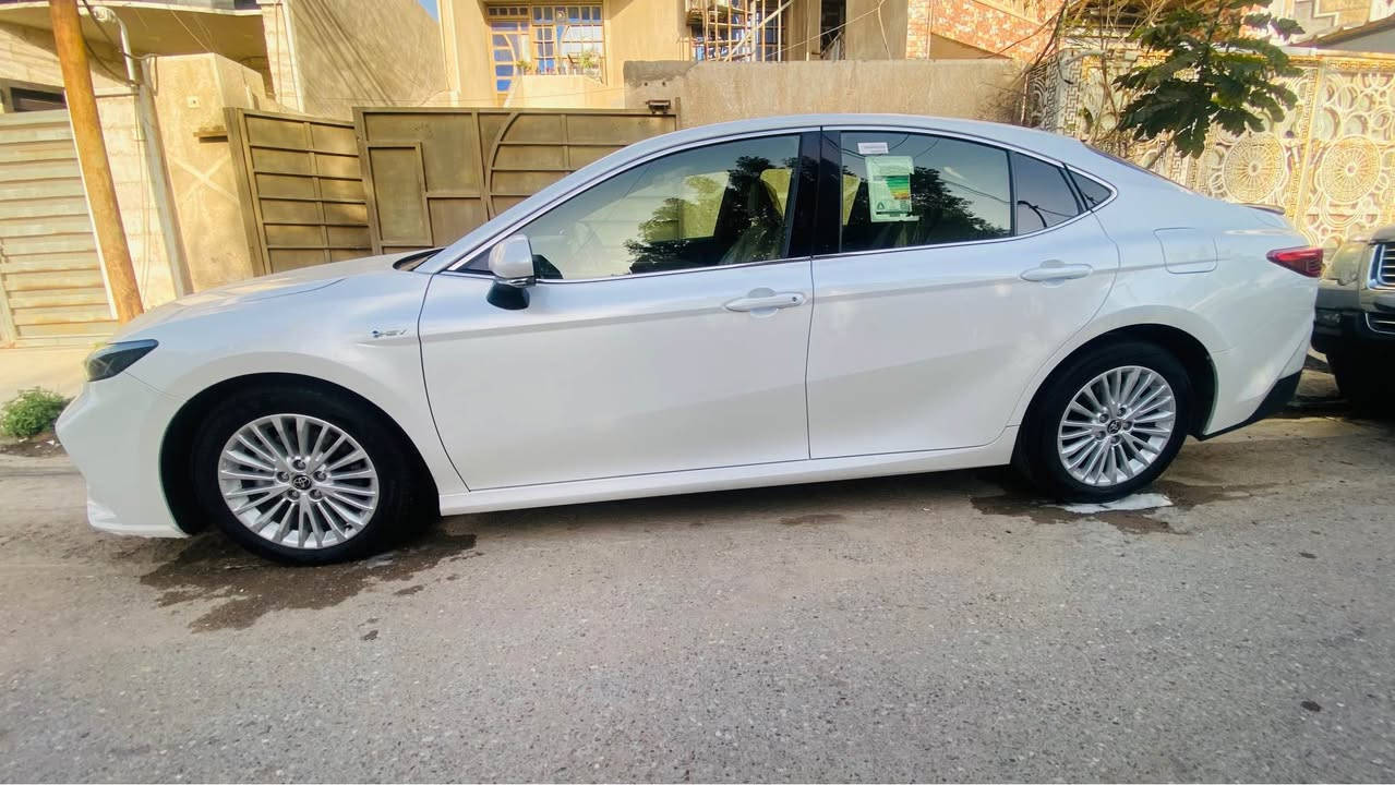 كامري هايبرد عبداللطيف 2025 
مواصفات موضحه بالصور
ماشيه 23 كيلو 
السعر 264
*********** بغداد, العراق
