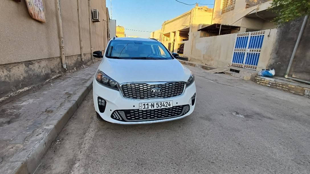 سلام عليكم سورنتو موديل 2019 سياره وراد مريكي 
بابين صبغ بمريكه
والبعراق صبغ جاملغ المامي وبنيد  سياره حقيقي 100ماشيه *********** عمارة, ميسان
