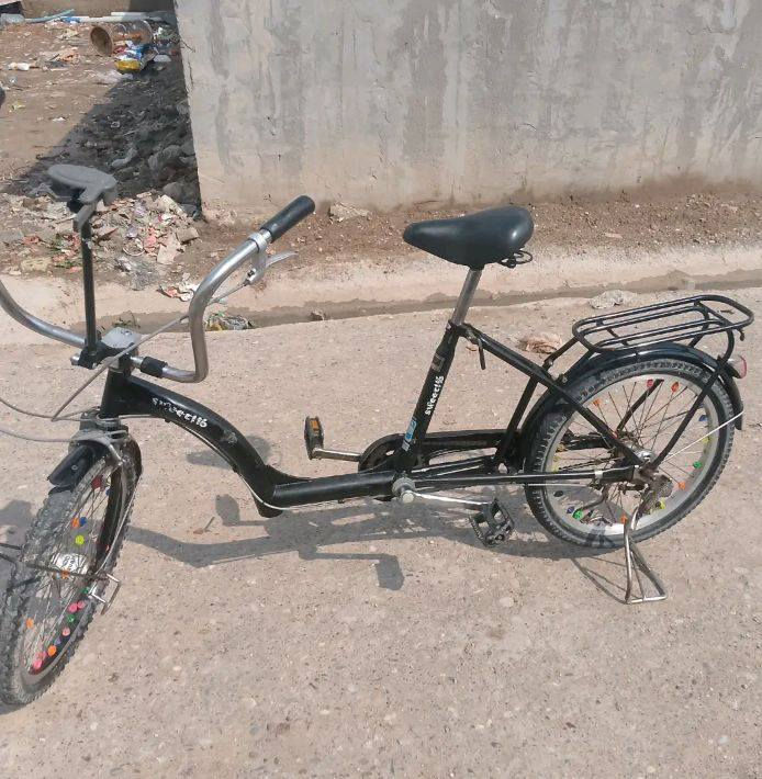 سلام عليكم بايسكل للبيع مال حاويه كلشي مابي ولا نقص سعر 75 بي مجال بصيط
تواصل ‏‪***********‬‏
