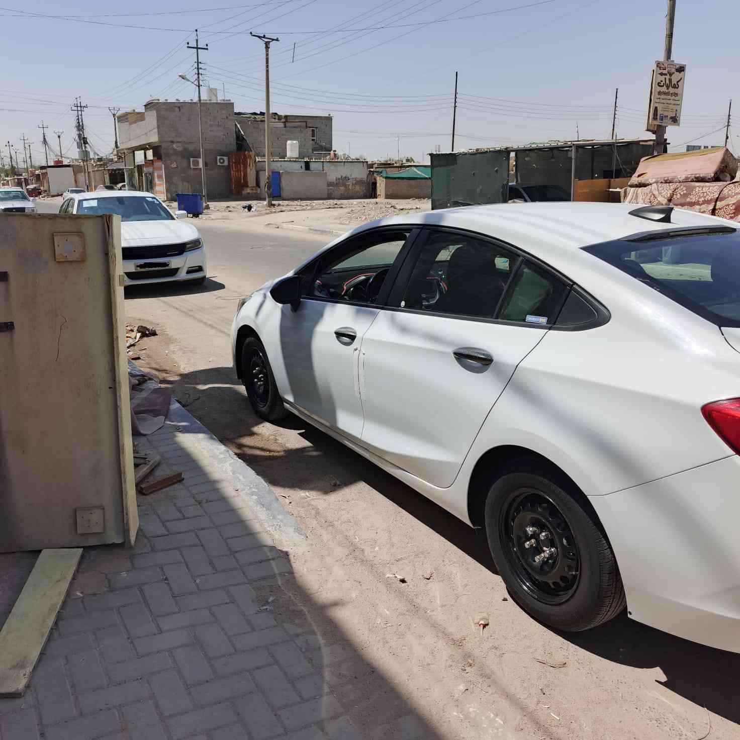 السلام عليكم 
كروز للبيع موديل ٢٠١٨
لون ابيض مواصفات فول
حادث بجم خفيف ما واصله للمكينه
تاير جديد عليه 
حداديه جديده كله اصلي 
رقم مشروع وطني بسمي تحويل 
او باقي مواصفات الكروز معروفه 
المكان البصرة 
السعر 95
 وبيه مجال للشراي 
***********
