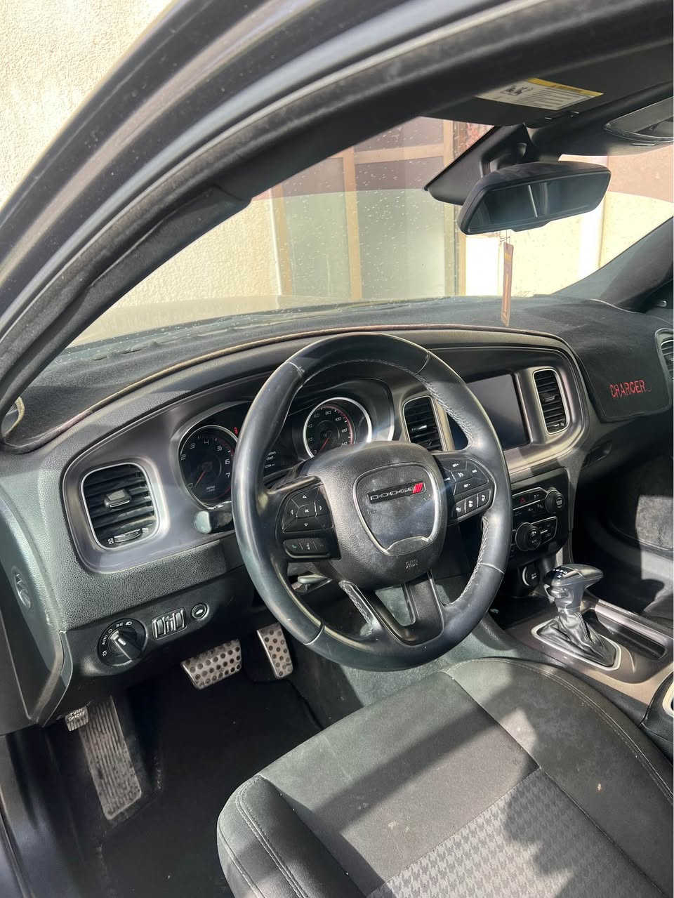 السلام عليكم 

للبيع

دودج جارجر جي تي 
Dodge Charger GT 2023
(LAST CALL) النداء الأخير ⚡️

محرك 6 سلندر 3.6
ماشية 32 ألف ميل فقط

وارد أمريكي 🇺🇸
ضربتها 3 قطع
مثل موضح بالصور
وبيها تعديل بارد باب عكس السايق ✨

مواصفات GT المعروفة 🔥

رقم بصرة إنكليزي
السنوية 2029

موقع السيارة: البصرة / أبي الخصيب / حمدان 📍

السعر: 265$
وبي مجال بسيط

***********
 *********** البصرة, العراق
