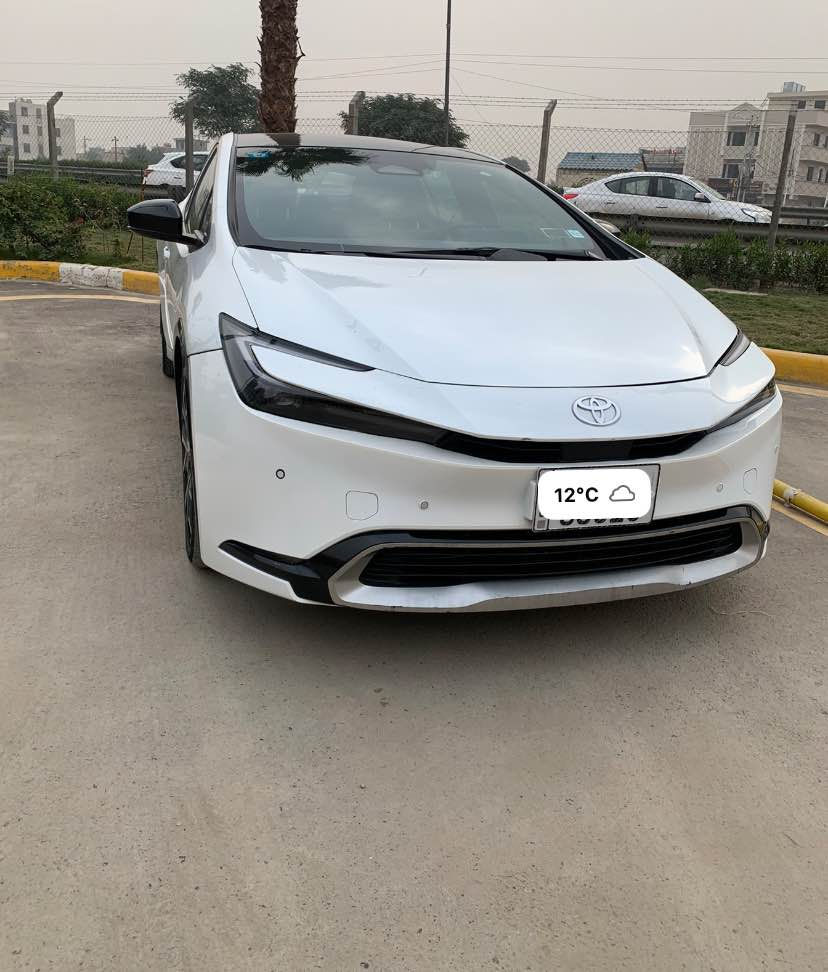 Prius2024xseprime/وارد 
براااايييم اعلى فئه 
🎨 اللون:ابض صدفي 
✔️الفئة/:- xse
⚙️ قوة المحرك: 2.0 Hybrid 
القوه الحصانيه :220حصان صاروخ🚀
🪑 عدد المقاعد: 5 مقاعد
🔋 نوع النظام: HEV (هايبرد)+بلك ان 
⛽️  الشحنه تمشيك 80 km

📈 تاريخ البريوس معروف بالاعتمادية والاقتصادية
ويل19 انج رياضي
بنوراما ع طول السياره. 
بلاك ادشن 
شاشه بالستيرن. قياده طوارئ 🚨 
كشنات مختم بالاحمار رياضي 
اناره بالدشبول حمره بلادي 
اناره داخليه لمس 
جام  بلادي مسكرت uv light 
🔘 بصمة تشغيل
⚙️ كير الكروان الحديث
🔥 ستيرن هيتر
تدفئه بالمقاعد 🔥
📱 شحن لاسلكي
👀 نظام النقطة العمياء
🎮 تحكم كامل من الستيرن
🛑 بريك طوارئ
📡 رادار أمامي وخلفي
📡 رادار مرآة يمين + يسار
📷 كاميرا أمامية + خلفية
🅿️ حساسات أمامية + خلفية
🧲 هند بريك كهربائي
🚦 أربع أنظمة قيادة:
SPORT 🏎 | ECO 🌿 | NORMAL 🚘 | CUSTOM 🔧
🖥️ شاشة لمس كبيرة
🎹 تبريد شاشة بيانو
📊 شاشة دشبول إلكترونية
📡 نظام تحكم تمشي .بانزين لو-كهرباء لو -هايبرد 
🚫 مانع انزلاق
🛣️ نظام تحديد المسار
 رادار360درجه 
اضافه الى رادار تفاعلي 📡
🔦 أضوية LED
🚪 حساس أبواب
🛑 نظام Auto Hold

 
بدون صبغ تبديل بالبنيد نفس اللون وبي كم رصعه اثر التحميل  وبيها طخات. راجعه pdr بالجامغ والباب وكم 
ارباك دركه. فقط. بس دركه. 🗒️
بدون شواصي 
ماشية 23mi
*********** بغداد, العراق
