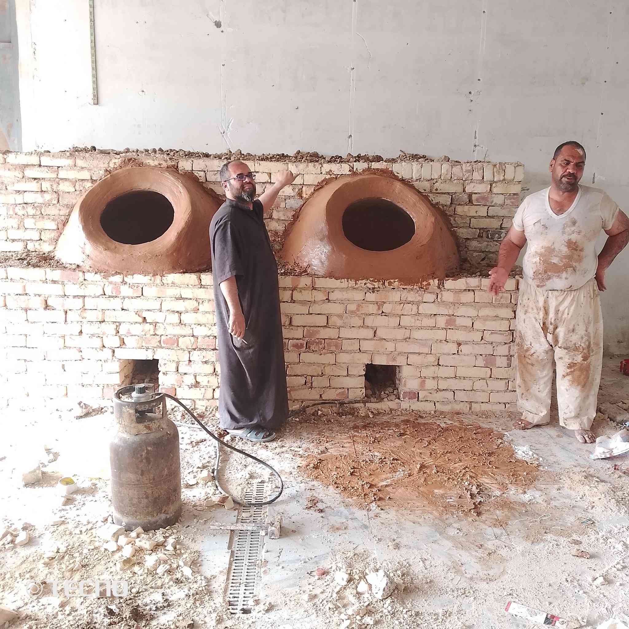 معمل محمدشبع لبيع وبناء التنانير جميع الأحجام
وعمل تنانير شوي الأسماك و تنانير المندي
وتجهيزات المخابز وآلافران والمطاعم وتصال علئ رقم  ***********
‏‪***********‬‏
