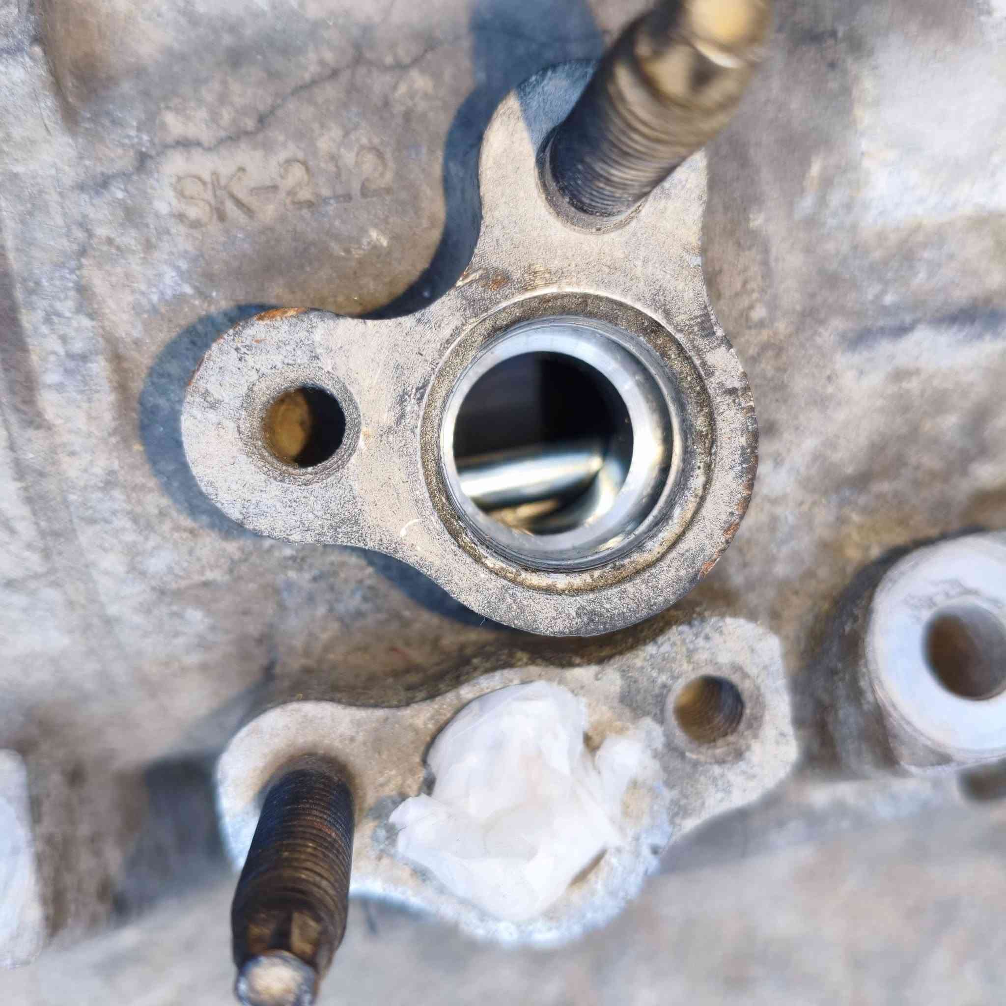 سلام عليكم كمبريسر حاويه مالت كصه مامشتغل وداخله جديد شوف الصوره الحديد ابيض مالت امسكر الشراي قيم بمايرضي الله وأخذه اعرف سعره بس ماحب اذكر المتاجه اني خادم غير متواجد بلنت لاتصال *********** مكاني كربلاء  من رخصت مدير الكروب ربي يرزق الجميع ورمضان خير وعافيه عليكم ياربي
