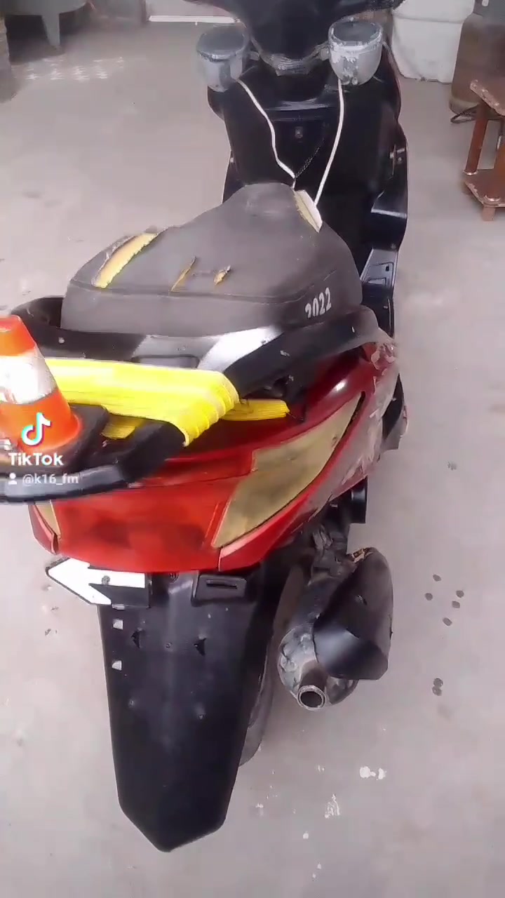 للبيع  
ب200
شغاله بس ابيع كوم حديد


**إذا كنت صاحب هذا الإعلان وتريد حذفه لأي سبب، رجاءا أرسل رسالة إلى الدعم الفني**