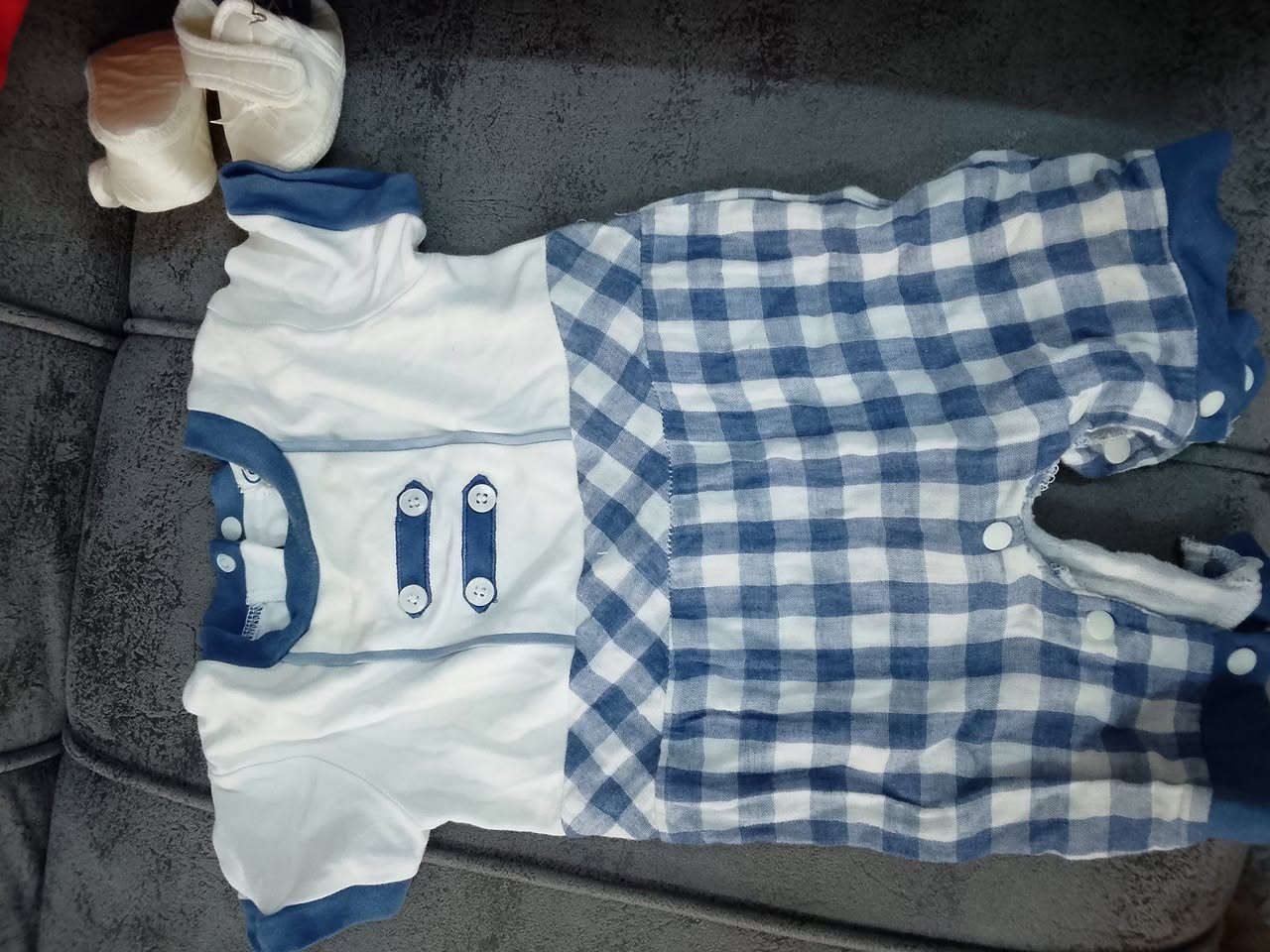 للبيع قطعه من 1الى5الف


**إذا كنت صاحب هذا الإعلان وتريد حذفه لأي سبب، رجاءا أرسل رسالة إلى الدعم الفني**