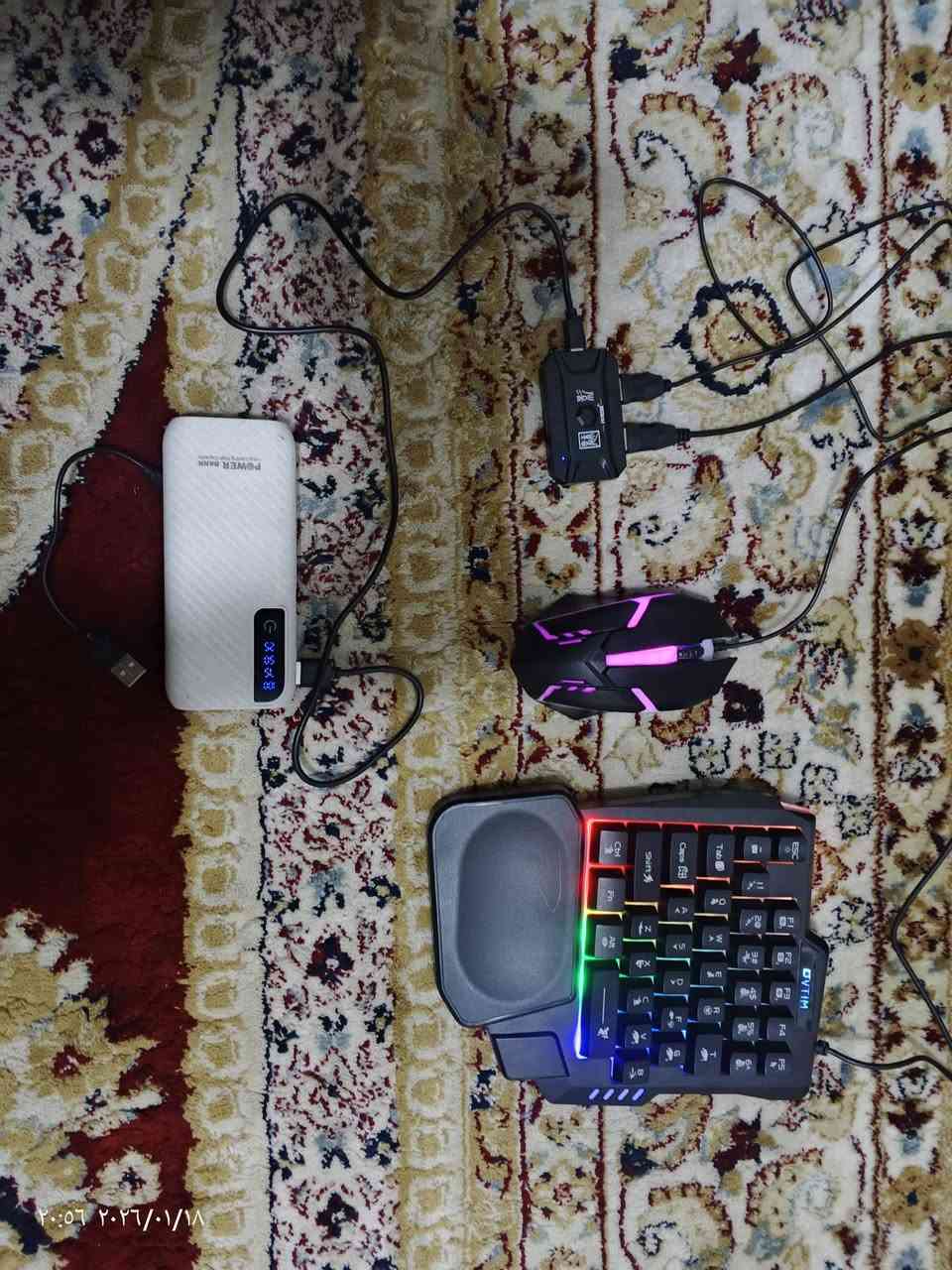 عندي هاي تحويله بوبجي للبيع
بدون باند 

تحول تلفون كيبورد موس 

بس لازم اندرويد  ايفون ما يشتغل .  

   يجي وياها كيبورد ماوس  

 بور هدي مني  سعر 35بيها مجال بسيط 

مكاني بغداد
***********
