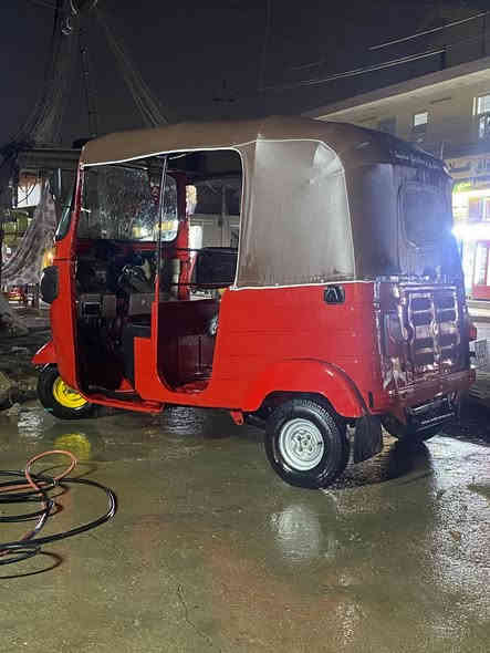 سلام عليكم تكتك موديل 18 شهر 4رقم وسنويه بسمي شرط تحويل ثاني يوم مكفوله مبدله دوسات ومصبوغه عام تكتك بجهك الشارع سعره 4800 وبيها مجال مكاني جزيره بغداد سياحية رقمي متواجد بكل برامج تواصل مو شراي لا تعبني رقمي ***********
