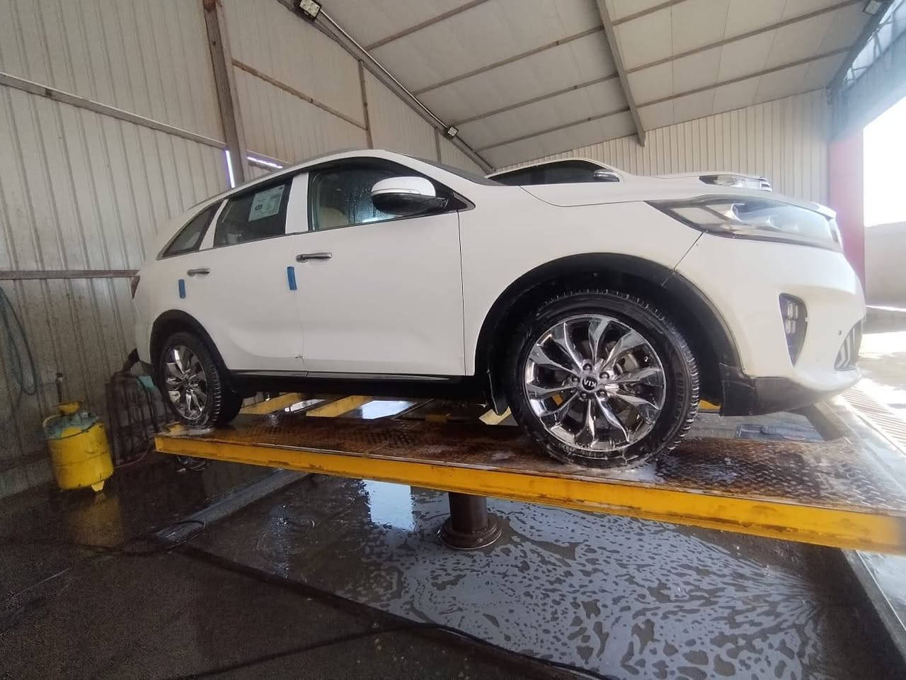 سورنتو موديل 20 وارد خليجي باسمي رقم بغداد انجليزي سنويه 2027 مشروع وطني تحويل ثاني يوم اخوان اقرا تفاصيل يرحم والديكم
فول عداء بانوراما 

بيها ضربه بالصفحه الايسره

بابين والجاملغ الخلفي  نفسهن تصليح وصبغ
اثر طخة تكتك بدون دواخل مكفوله 

والباقي مكفول كفاله عامه

محرك 6 عالشرط 

كير8   (3 قطع تبريد 

شاشه كبيره 

سايد بريك رجل

تحكم ستيرن جهتين

جي بي اس وايرلس 

كاميرا دواره 

كشنات كهربائي

جنطه كهرباء ذكيه تفتح عن قرب 

ميري شفط 

4 نظام قياده 

حساس خلفي امامي 

5ويل كب

سياره ماشيه 68 قابل للزياده 

7 راكب 

حداديه خير من الله شرط 

كفاله من فتح وضربه عدن مذكور 

رقم 

 سعر 220 مجال بسيط

*********** 

العنوان بغداد المعامل الحسينيه بغداد, العراق
