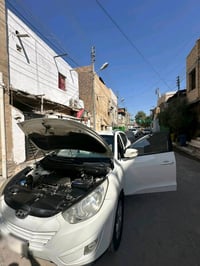 توسان ٢٠١٣ • ٤ سلندر ٢٠٠٠ • رقم بصرة
