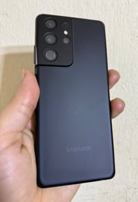 سامسونج s21 الترا  ذاكره 128 جهاز نضيف كله شغال فقط بي نقطه سوده فوك م...