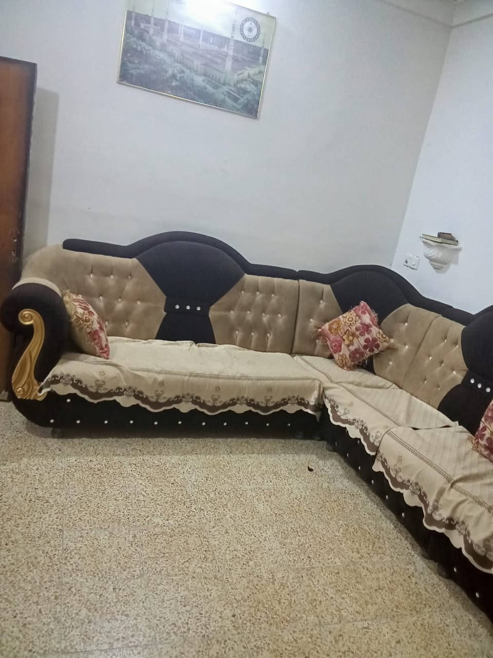 🔥🔥للبيع 🔥🔥

دار في حي الانتصار مساحة ١٠٠ م واجهه ١٠ م 🏠

طابقين قرب مكتب النعيمي سند طابو زهور ✅

ط الاول غرف نوم 😴 هول استقبال مطبخ وصحيات 🔴

ط ثاني غرفتين نوم 😴 وهول وصحيات 🌍

السعر ٨٥ مليون قابل للتفاوض 💵

للاتصال ☎️

*********** 📞

*********** 📞

يكون الاتصال من الساعة  ١٢ ظهرا الى ٩ مساء 🕘 

تابع الصفحة ليصلك كل جديد 👍

🔥🔥مكتب ياسر الحمداني لتجارة العقارات 🔥🔥
