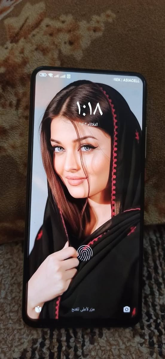 سلام عليكم بوكو F2برو بس ضهر بي فطور بي شوي خرخشه قليل ذكر 256 كامره مثقبه سعرو 110 رقم ***********
