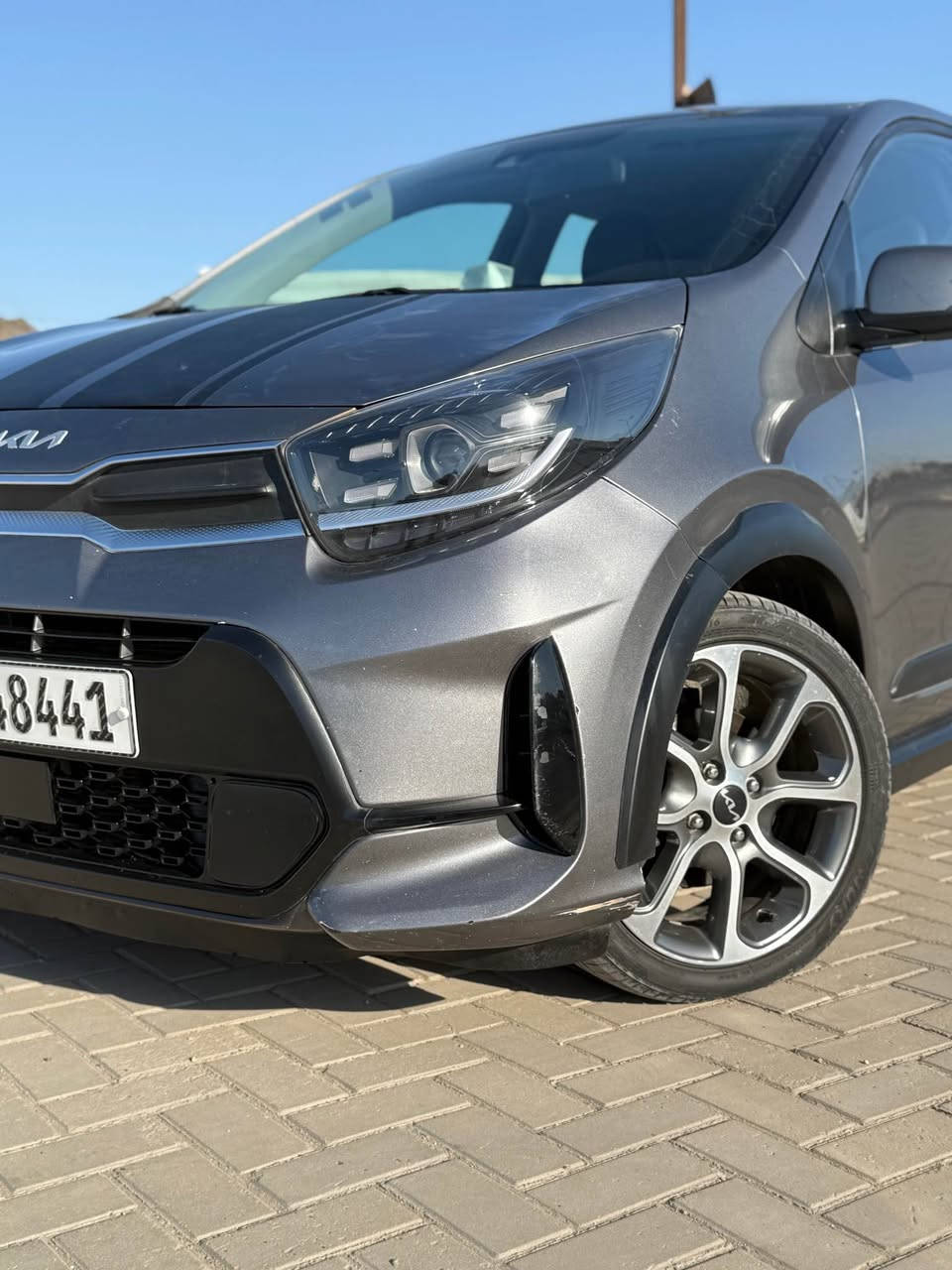 السلام عليكم 

كيا بيكانتو Xlineوارد كوري تجي فل مواصفات موديل 2022 فل مواصفات عدى الفتحه بيها صبغ بنيد فقط وموجود بالسونار مكينه 4 سلندر 1.2 MPI كير 5 نمر  ماشيه 83 كيلو متر مناقصها اي شي رقم بغداد الجديد بأسمي عارضها ب 103 وبيها مجاال بسيط رقمي ***********

مكاني بغداد / حي الجهاد 

مواصفاتها : 

* كشنات جلد 
* شاشه أندرويد 
* رادار امامي 
* تنبيه مغادرة المسار 
* حساسات خلفيه 
* مريه الجانبيه شفط 
* الستيرن فل تحكم 4 جهات 
* شاشة كيا ترحيب 
* بصمة تشغل + أبواب + صندوك 
* لد نهاري امامي 
* بك لايت لد بغداد, العراق
