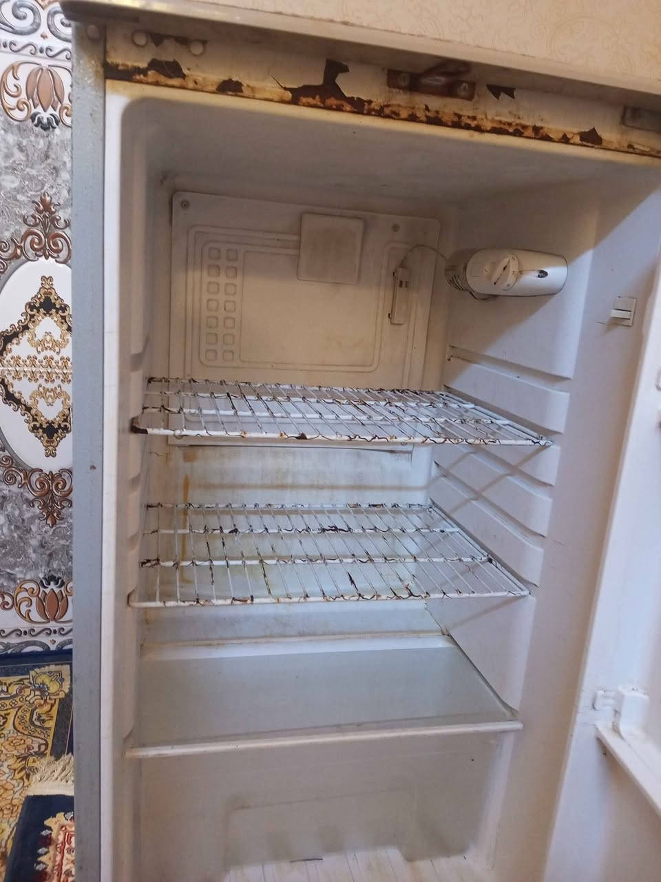 ثلاجه شغاله تجمييد فول على لفحص حجم وسط لسعر 75مكاني مشتل شارع لمطبك مستعجل على لبيع وشراء يتصل *********** بغداد, العراق
