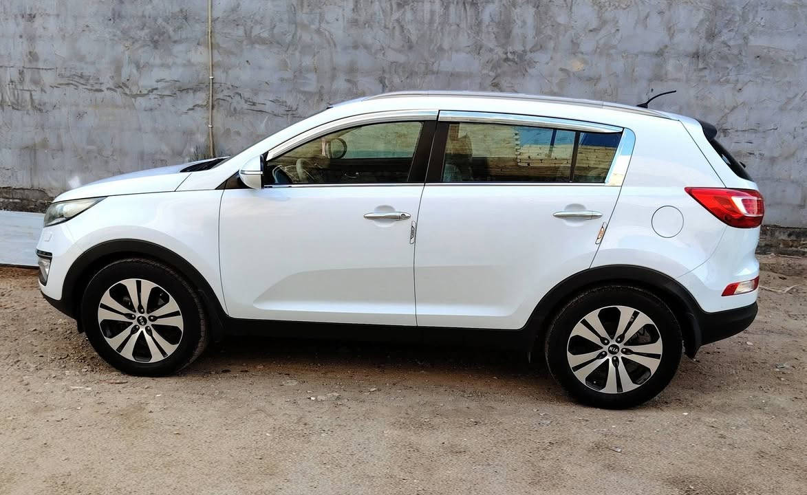 السلام عليكم
كيا سبورتج موديل 2014خليجي وكاله رقم سليمانيه محرك  2400 دوش السياره مكفوله كفاله عامه سياره ماشيه 162
موصفات السياره واحد على واحد تخم تاير كوري اصلي حته السبير جديد دوشمه ارضيه و الكشنات دوشمه جلد اصلي
المرايات الجانبيه شفط الصدر مال السياره مشتغلين جديد كامل وبعد بيه مواصفات أكثر
العنوان :بغداد
السعر :165
رقم الهاتف :***********
بي واتساب
