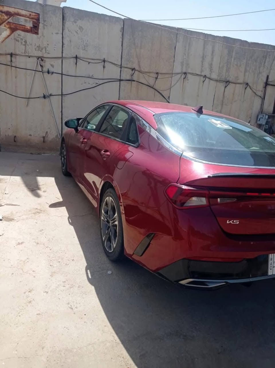 السلام عليكم  كي فايف K5
موديل #2023 رقم قادسية معوقين 

تبريد ثلج 

مواصفات 

تشغيل بصمه 

تشغيل عن بعد 

ماشيه ٤٤   الف

 

 سايد بريك بصمه 

رادار جانبي امامي 

تحكم استيرن 

زنون عالي ناصي وبعد بيها هواي مواصفات مامذكوره. مكانها ديوانيه الحمزه الشرقي صور السونار . مرفقة بلمنشور. سعره قفل 150.  ***********  بيع ومراوس
