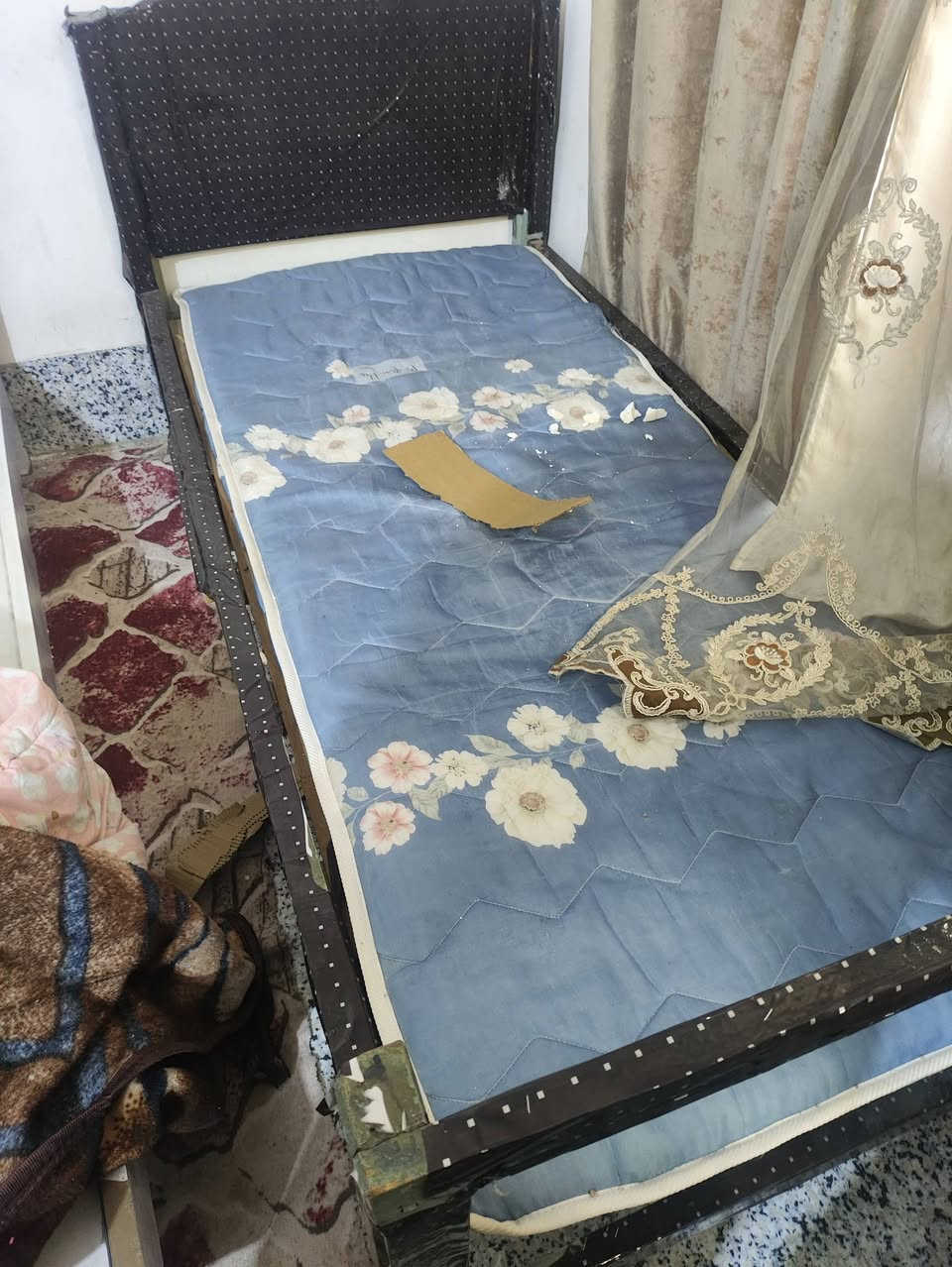 جرابي عدد ٤مع كنتور بابين
للبيع 
***********
