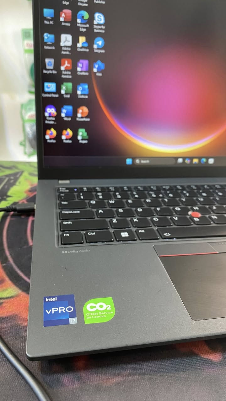 Lenovo T14
CPU: core i7 - 13Th

RAM: 16 GB DDR5

HARD: 512 GB SSD

GPU: UHD Graphics 8 GB

تجي وياها شحنتها الاصلية + حقيبة لابتوب 
السعر : 685,000
للتواصل و الاستفسار : *********** واتساب
