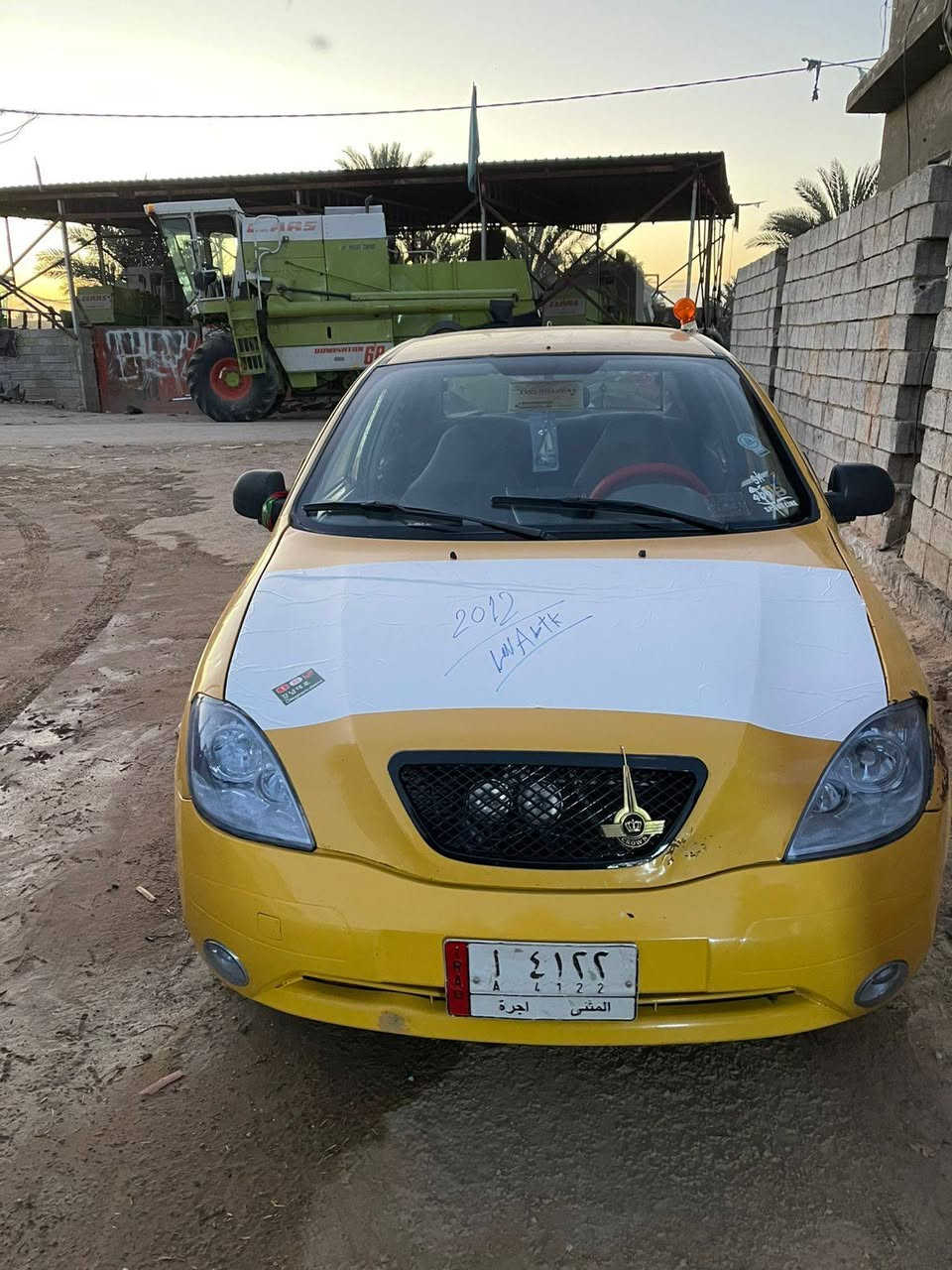 السلام عليكم اخوان طيبه لبيع موديل 12 كير ومكينه ابرايد عل شرط تخم تاير لويات جدد طبلات حداديه جديده تبريد ثلج ،شاشه سمعات كيجات كله شغاله شرط المداور ماستلم ربع منك يلا ماواجهك وي المالك تريد مداور مباشر  سياره خير من الله جاهزه من كلشي شوفت عينك. الشرياي بي خير ويدلل ***********. خابر وبخدمتك. لن اكو ناس عله باب الله منذكر السعر وتحياتنه الكم المكان نجف قضاء المشخاب
