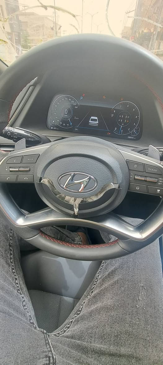 السلام عليكم لايت سوناتا ٢٣ ٤ عدسات وكبوسوله طاك ايرباكها وربع دعاميه ولد امامي جهه السايق اصلي وتريشه مكاني واسط
