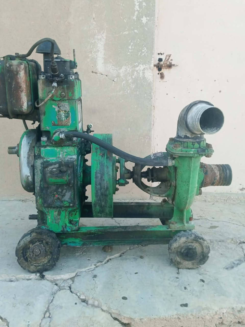 مكلف بل نشر ماطور مي البيع  شغال كل عيب ما بي كامل مع الصوندات هذه رقم صاحبه ***********
