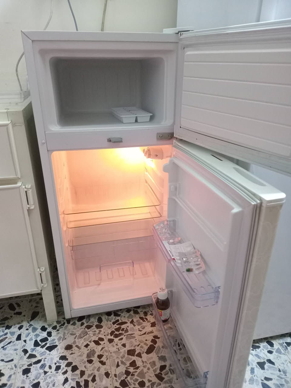 نظيفة وشغاله %١٠٠ كل ضرر مابيها
للبيع موجود توصيل داخل بغداد


**إذا كنت صاحب هذا الإعلان وتريد حذفه لأي سبب، رجاءا أرسل رسالة إلى الدعم الفني**