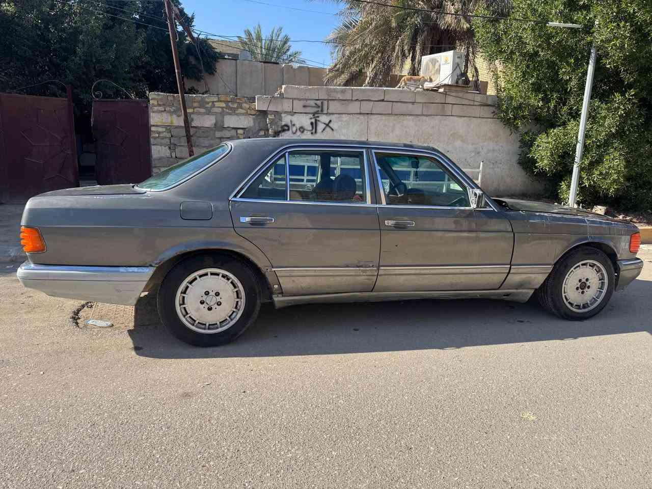 السلام عليكم للبيع أو  مراوس مارسدس جامبو مديل 88 مكينه وكير فيفتي جدد دواخل حلوه كهربايات كلها شغاله حداديه حلوه رقم ذي قار مشروع وطني سنويه 27 ضايعه السعر25 وبيه مجال مكاني الناصريه مركز رقم *********** ناصرية, ذي قار
