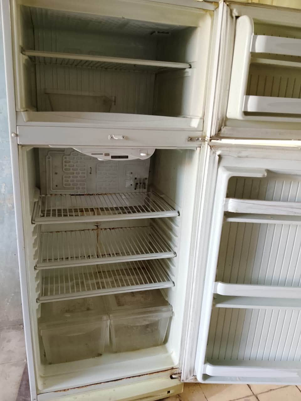 ثلاجة كونكورت بلاديه على فحص يوجد توصيل***********
