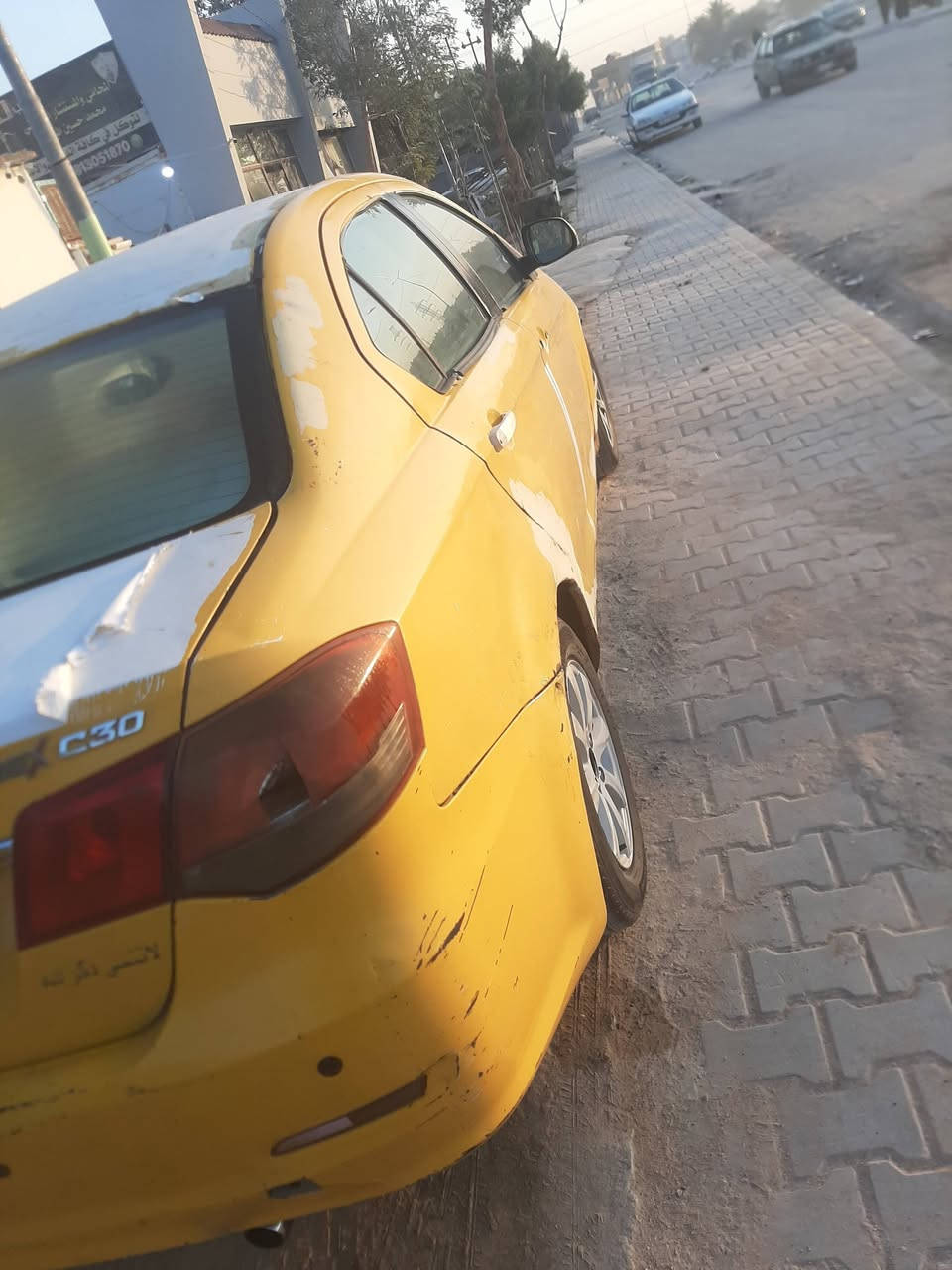 السلام عليكم 
كريت ول فولكس 
السعر 20
مكينه جديده
ولباقي كدام العين 
***********
