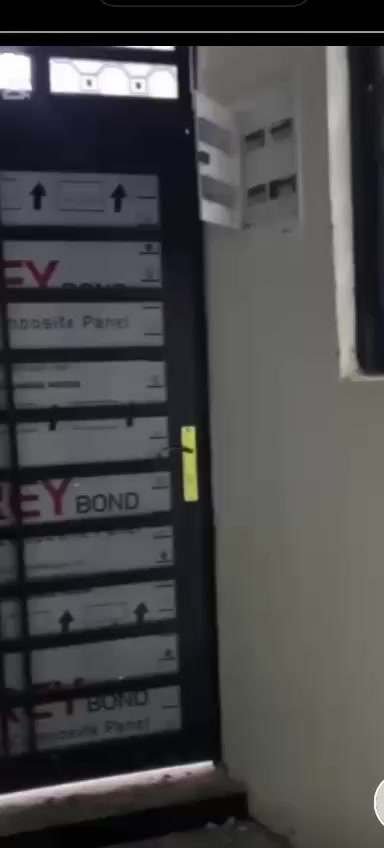 منزل للايجار 

العنوان الجزيره الفيروزيه 
وره الجسر الثاني البومشايخ

مساحه 100 متر سقف سندويج

يحتوي غرفتين دوانيه مطبخ علصاله وصحيات

الايجار300 قفل قفل
مطلوب عائله صغيره

اي استفسار
***********
عقارات الموده
