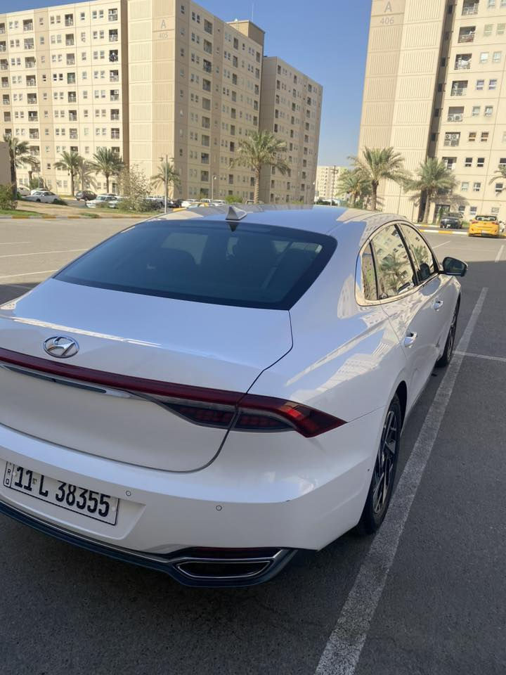 ازيرة موديل ٢٠٢٢هيبرد وارد كوري بيها جاملغ وبصندوق ضربة بسيطة السعر ٢٠٠ رقم ***********
