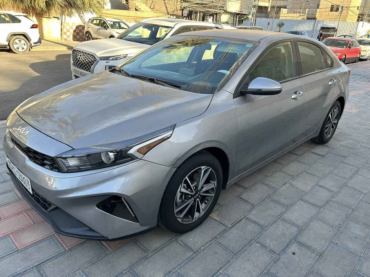 سلام عليكم ‏
كيا فورتي 2024 وارد امريكي 🇺🇸
رقم مميز تريد تحويل تريد وكاله 
هزه تنتهي بشهر 4 ✈️
ضرر واضح 
(بيند وجاملغ الايمن صبغ + رصعه باب السكن )
بدون دواخل بدون ايرباك 

مواصفات : 
محرك 2000 Doch دوش
رادارات جانبيه تحديد النقطه العمياء ⚠️
رادار خلفي تنبيه عند الرجوع‼️
رادار امامي ❗️❌
تحديد مسار/ سياقه ذاتيه 
اوتو بريك /توقف ذاتي عند الاقتراب ⛔️
اشاره بل مرايه 💡
كامره دوراه 📷
شاشه كبيره تدعم 📲Android Auto/car play
خرائط Gps 📌
فول تحكمات ستيرن 
3 انظمة قياده Sport/Normal/Smart
كروز مثبت سرعه 
ويل كب كروم 
حساس اطارات 
شاشة ظبط واعطال بل دشبول 
منافذ Usp/ Aux/ 12V
4 دسك/ مانع انزلاق/Abs
السياره جديده وجاهزه بدون اي نقص للبيع رايدها (160) العنوان بغداد/الكاظميه /شارع اكد  
+964 786 949 7061


**إذا كنت صاحب هذا الإعلان وتريد حذفه لأي سبب، رجاءا أرسل رسالة إلى الدعم الفني**