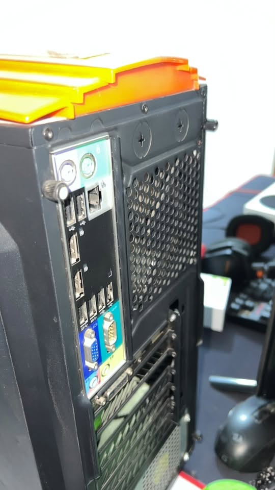 السلام عليكم شباب عندي pc للبيع مواصفاتها
كارت شاشة 1050ti
core i5-3570 معالج
8GB رام
هارد SSD 128 للنظام
هارد 1 تيرا للالعاب والتحميل)
hp elitedisplay e231 شاشة
وماوس وكيبورد ريد دراجون ودبل سماعات هافيت امانة اللّٰه pc حلوه ومرتبه سبب البيع مافارغ ابد ومامحتاجها حاليا بيها كم شغلة منذ usb واحد او ثنين واكفات وهيج قيم بل يرضي رب العالمين لان ماعرف اسعارهن امانة


**إذا كنت صاحب هذا الإعلان وتريد حذفه لأي سبب، رجاءا أرسل رسالة إلى الدعم الفني**