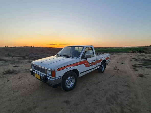 بكم نيسان تك موديل 89 بدون صبغ السياره جديده لوك طخم جديد باتري جديد كهربائيات كامل السيارة جاهزه من كلشي  السعر اتصل ع الرقم
***********
