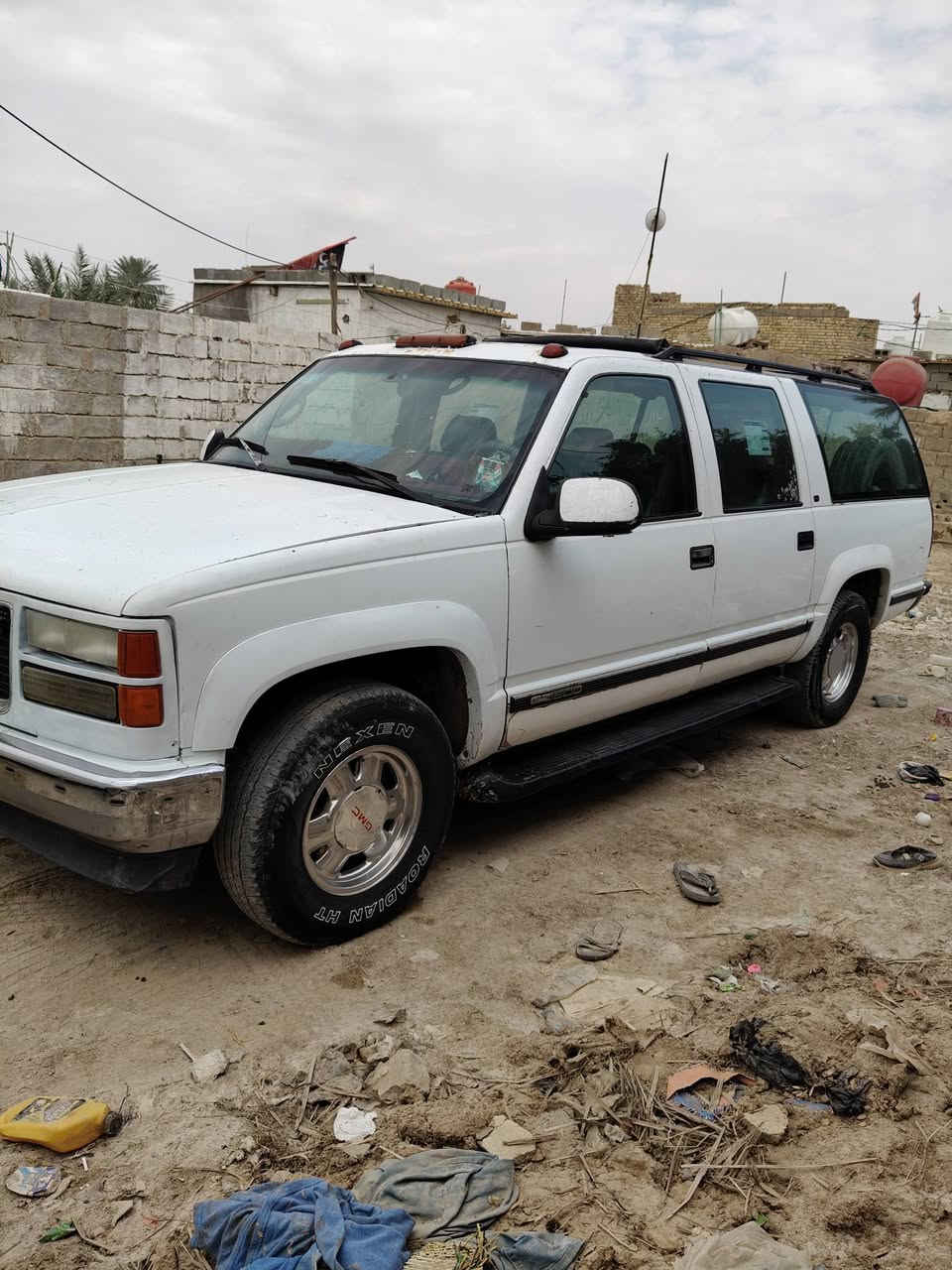 سلام عليكم من رخصة مدير كروب سيارة بهبهان سوبرمان مكينه وكير تمام خير من الله بس بيه خربطه  رقم صلاح الدين  موديل 98 سنوية نافذة  /2022  امراوس او بيع  السعر  40$/ وبيه مجال  مكاني كوت حي الحكيم  اتصل على هذا الرقم *********** بي واتساب
